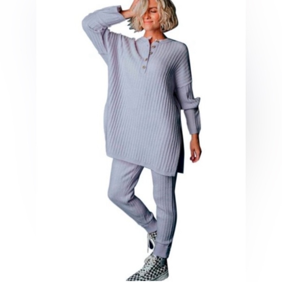 Women's Lavender Knit Pants - Picture 2 of 11